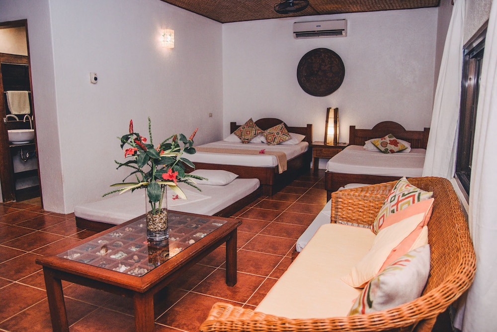 Hibiscus Garden Resort 37/64