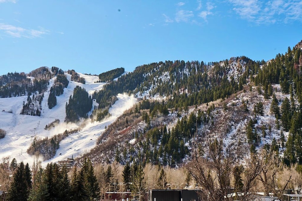 Hotel Aspen 43/49