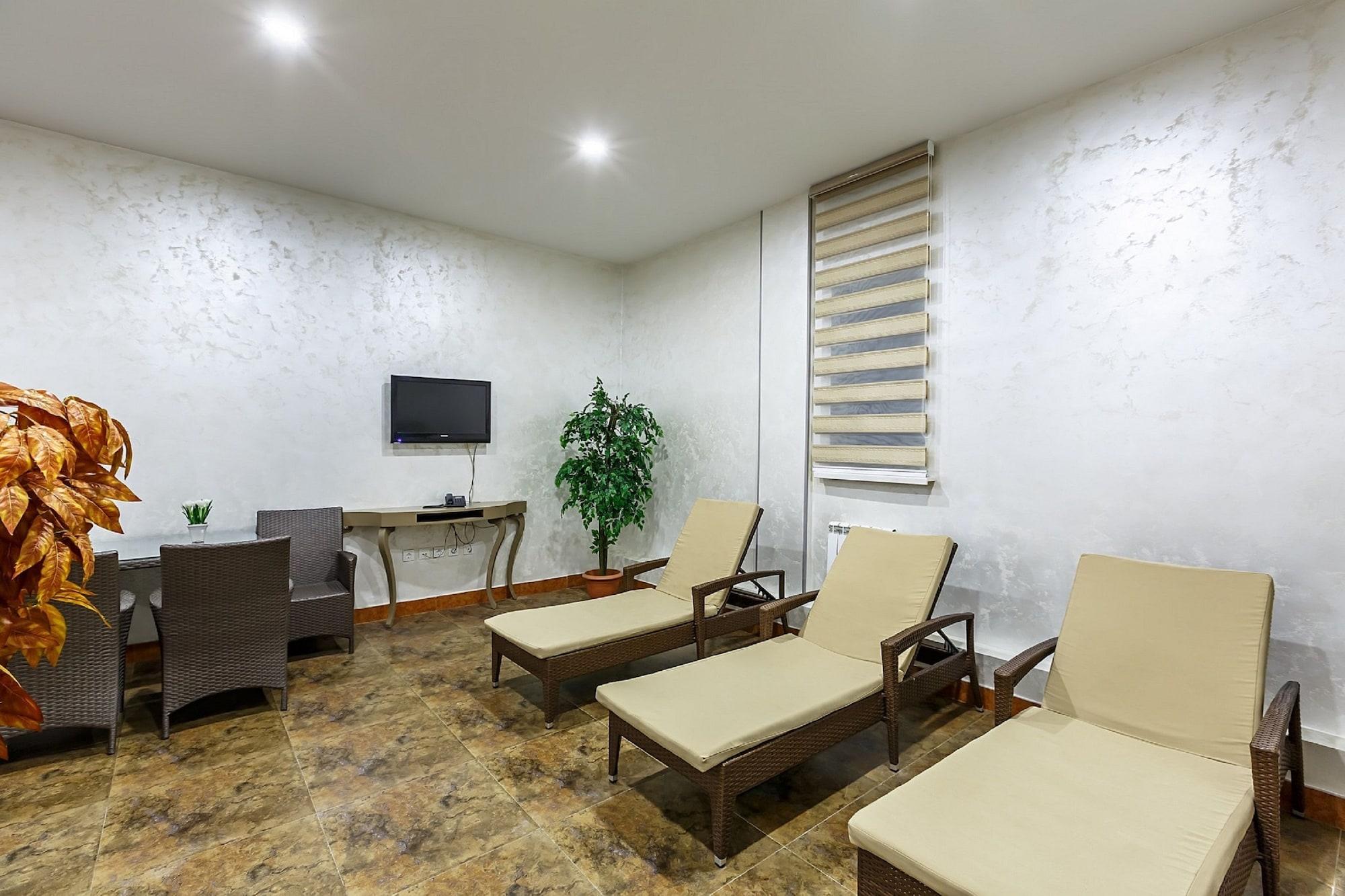 Renion Hotel Almaty 58/80