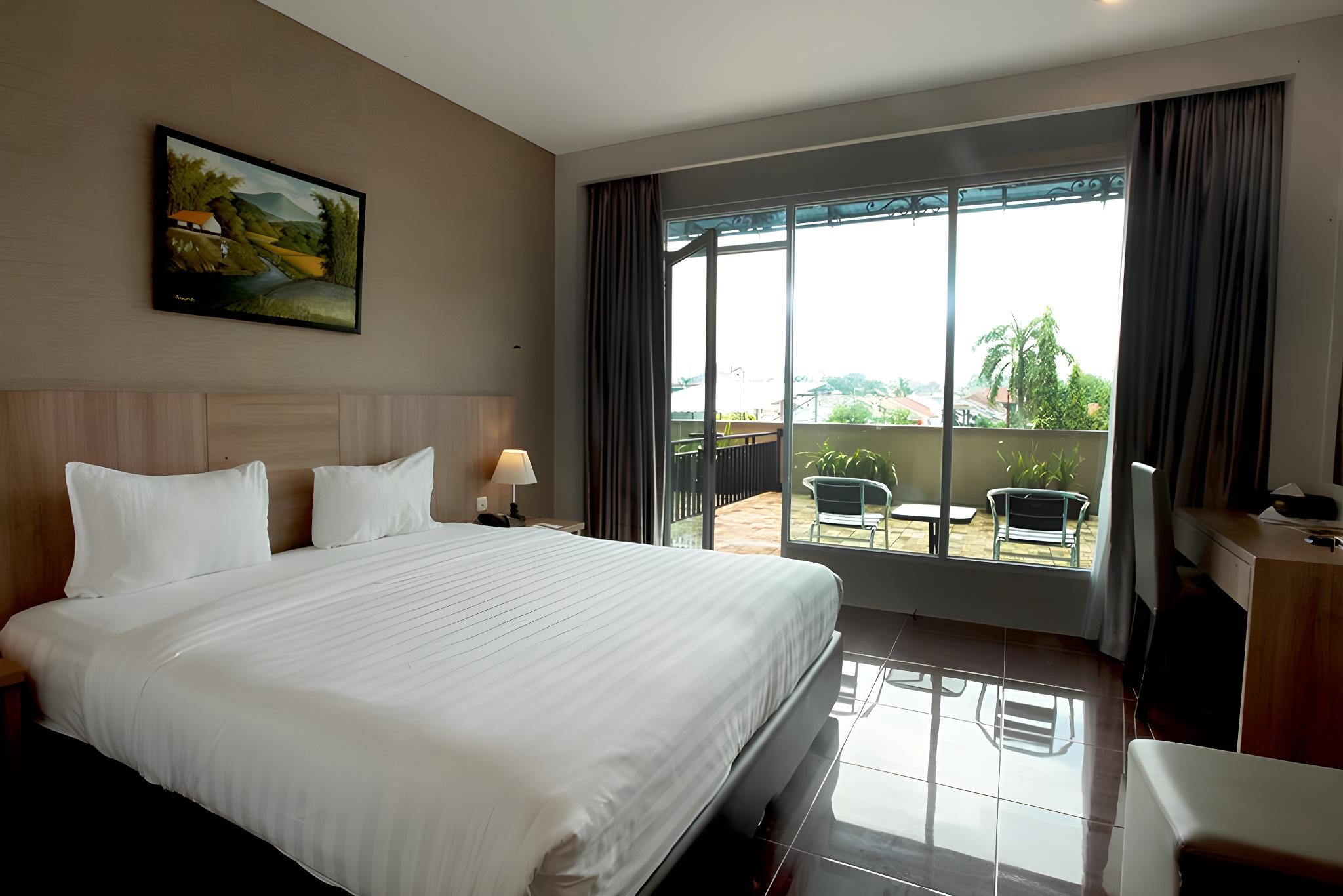 Suite, Balcony