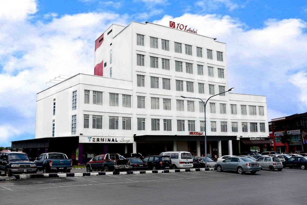 101 HOTEL BINTULU 3/28