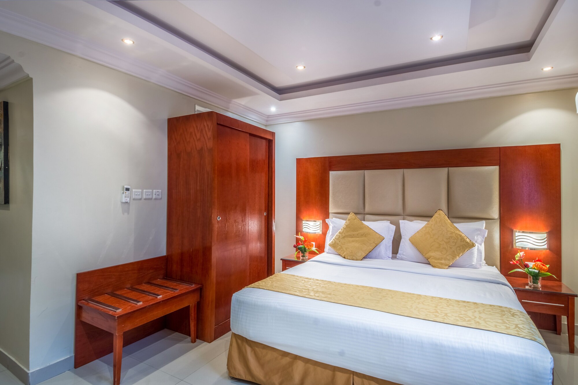 1 BEDROOM, APARTMENT
