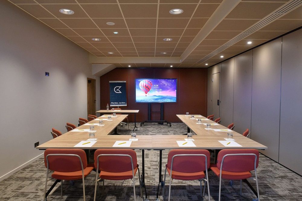 Golden Tulip Reims 40/50