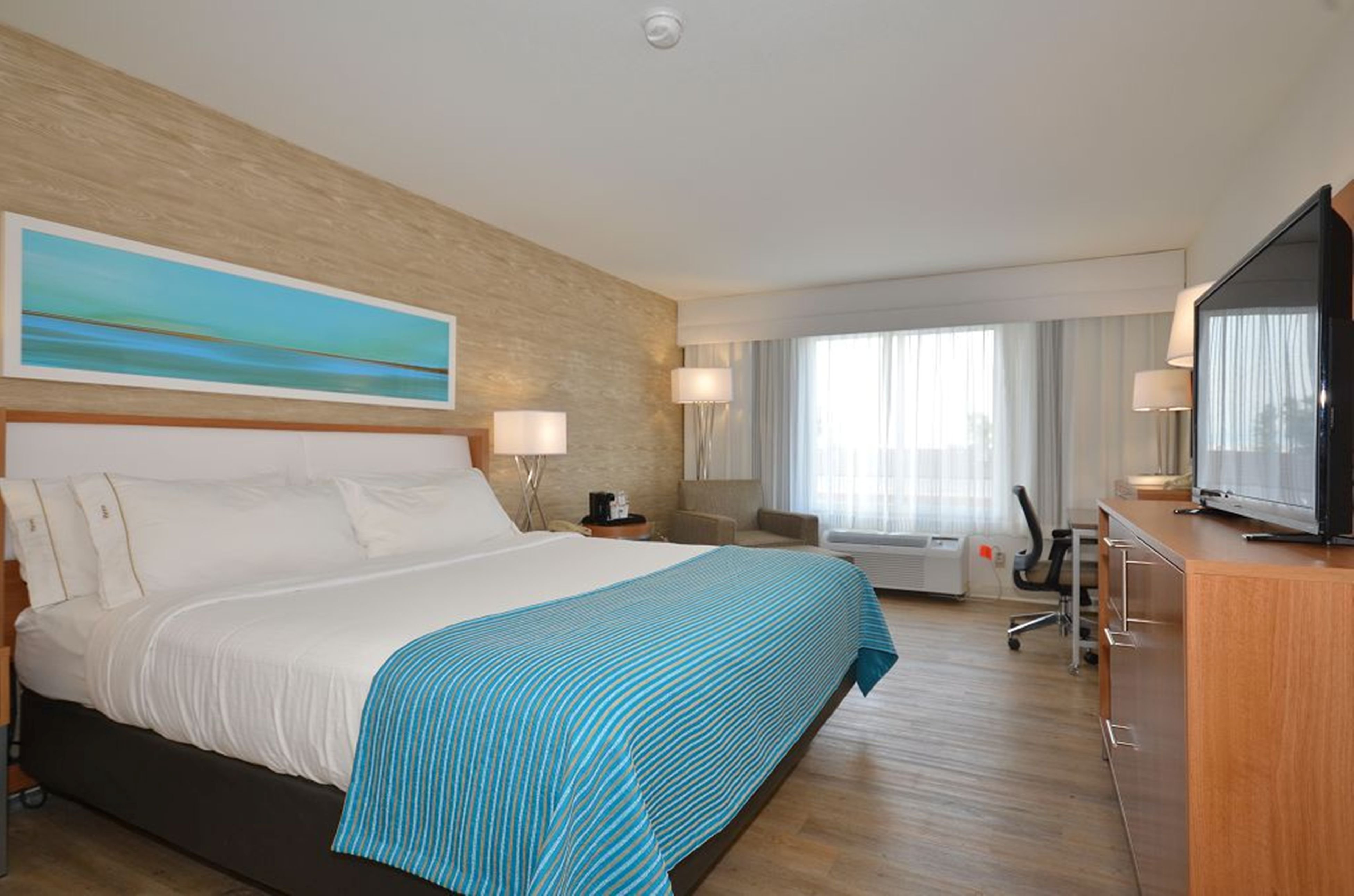 Holiday Inn Express Hotel And Suites Farmington 25/63