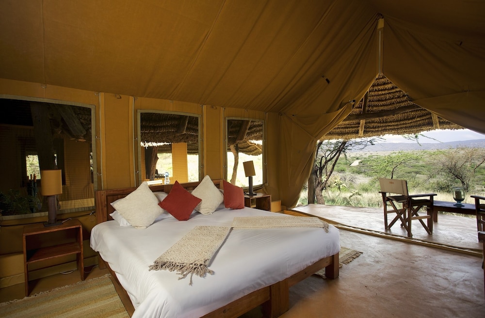 Lewa Safari Camp 2/50