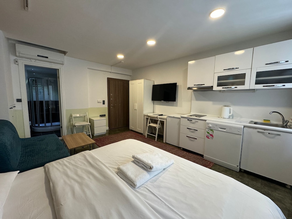 Istanbul Hub Flats 11/50