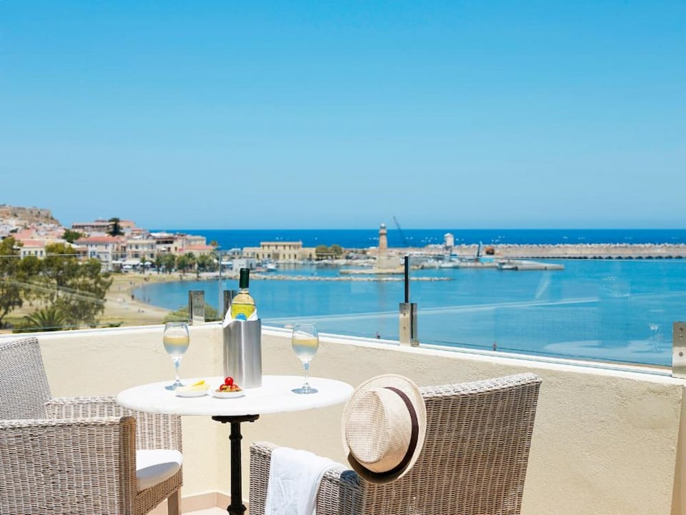 Kyma Suites Beach Hotel 43/50