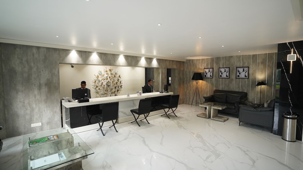 Hotel Swarn Towers 2/50