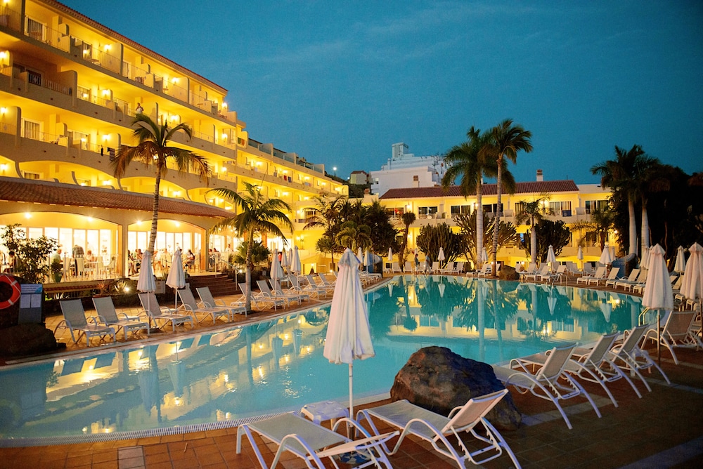 R2 Buganvilla Hotel and Spa 1/33