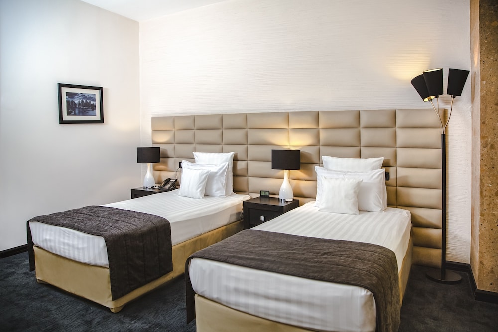 North Avenue by Stellar Hotels (Ex:North Avenue Hotel) 13/78