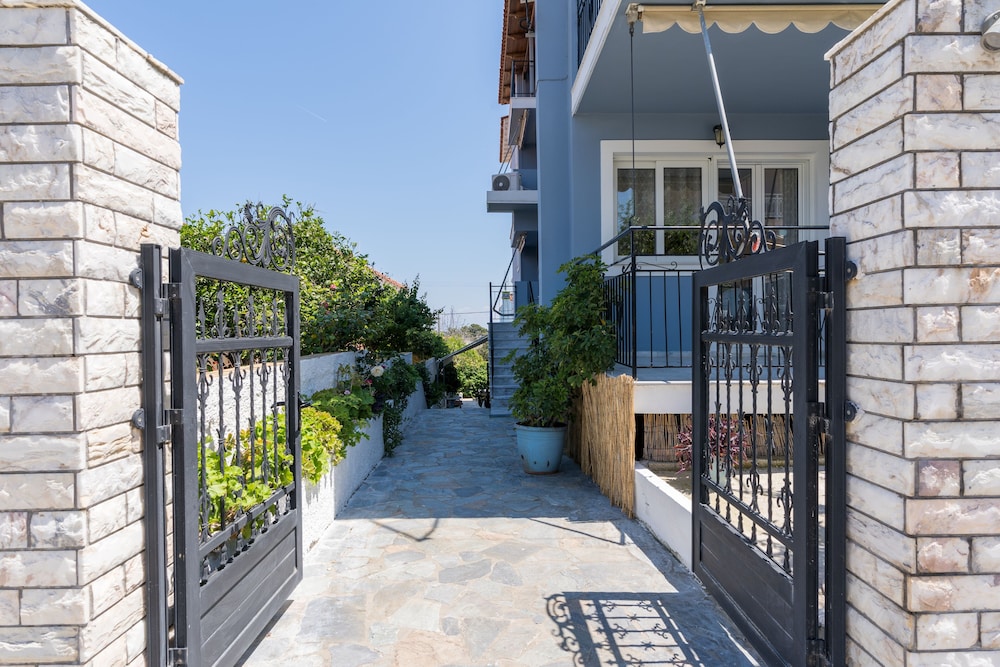 Poseidon Apartments 38/45