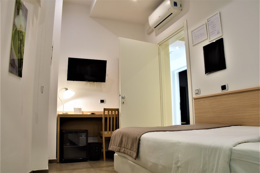 Hotel Paolo Ii 18/69