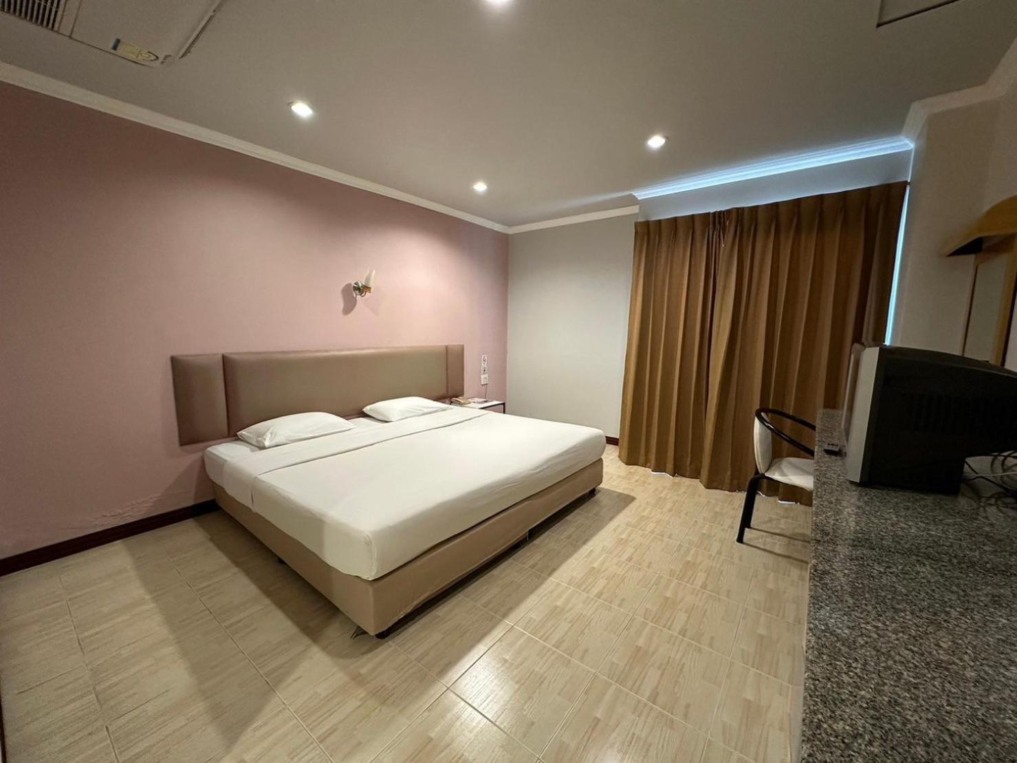 Economy, Double or Twin Bed