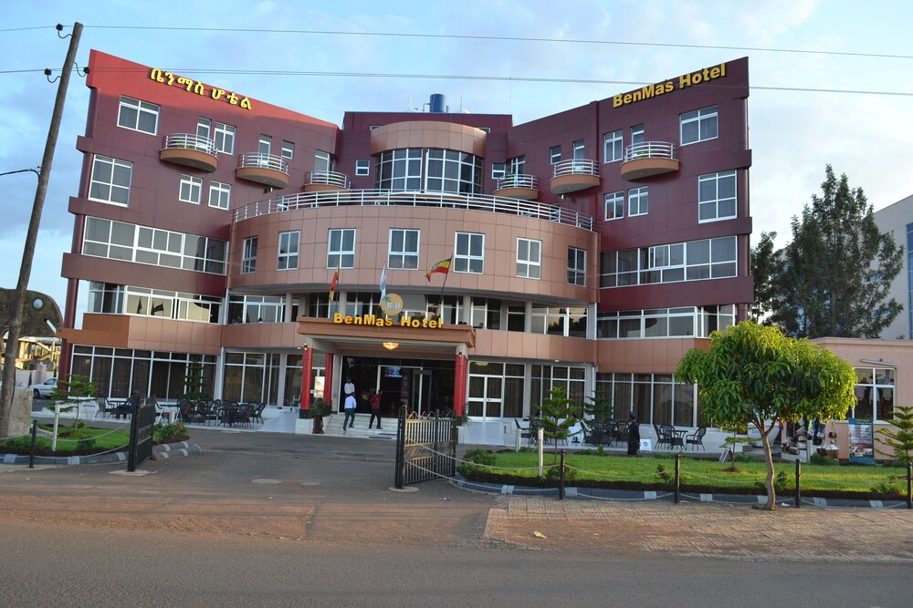 BenMas Hotel 2/25