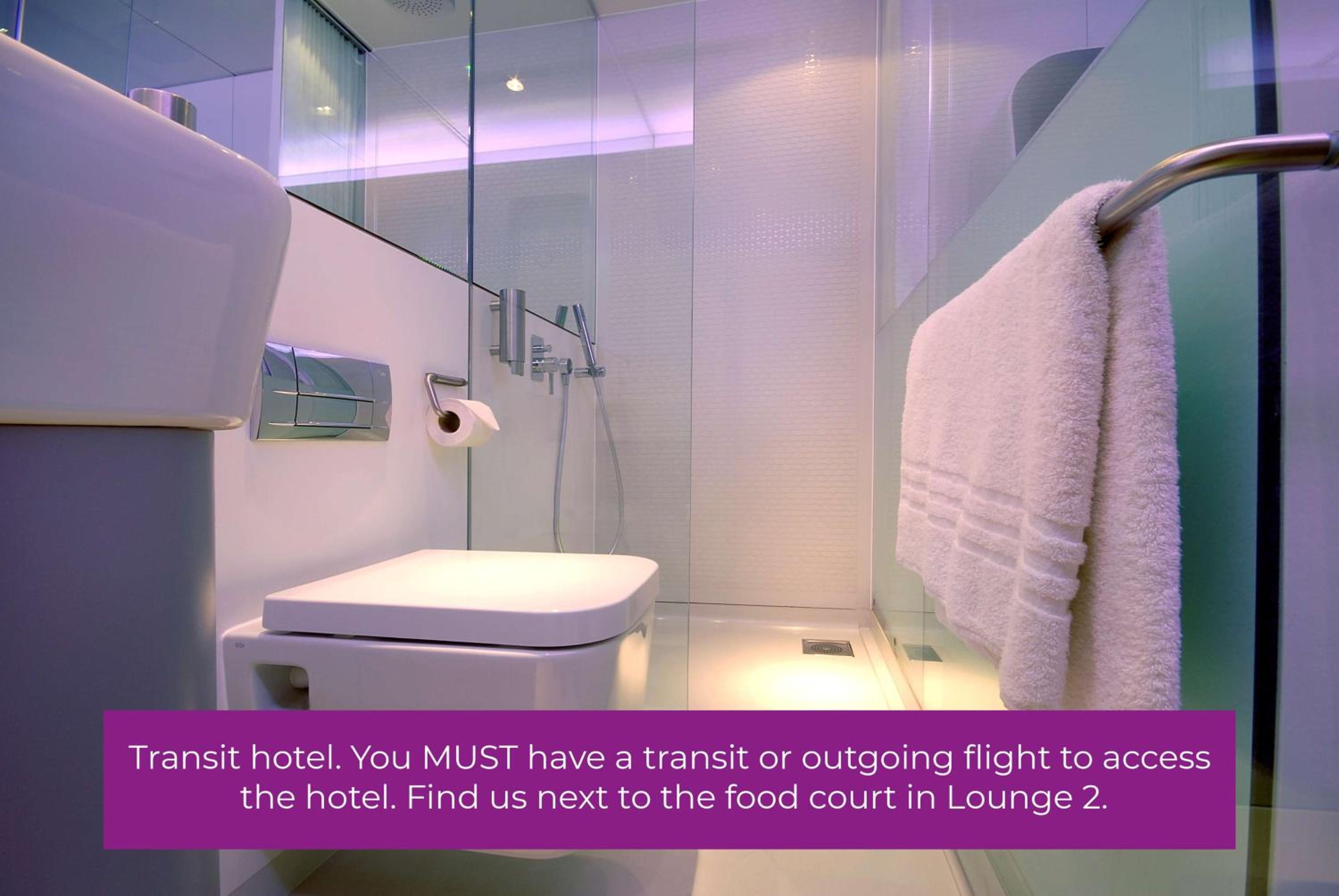 YOTELAIR Amsterdam Schiphol 56/57
