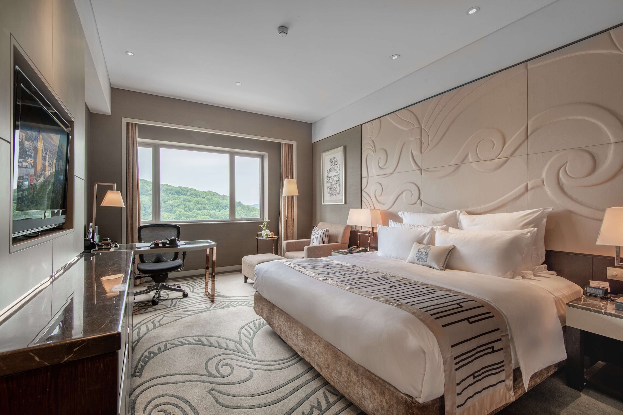 PANORAMIC, DOUBLE BED, MOUNTAIN VIEW