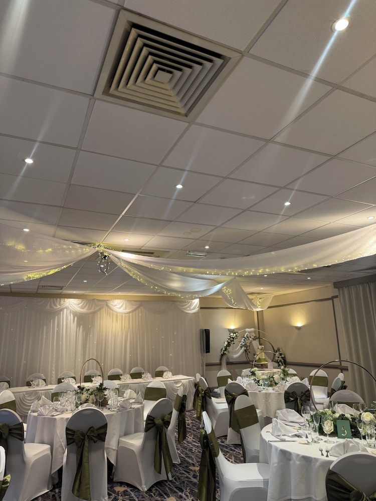 Mercure Hull Grange Park Hotel 67/75