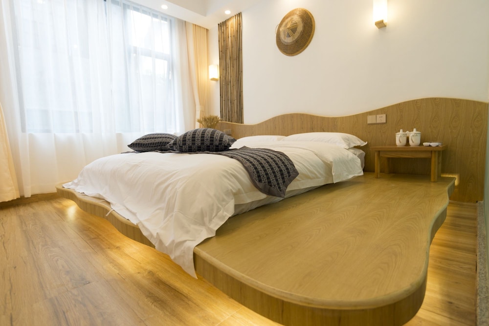 Jiesu Renwen Guest House 32/40