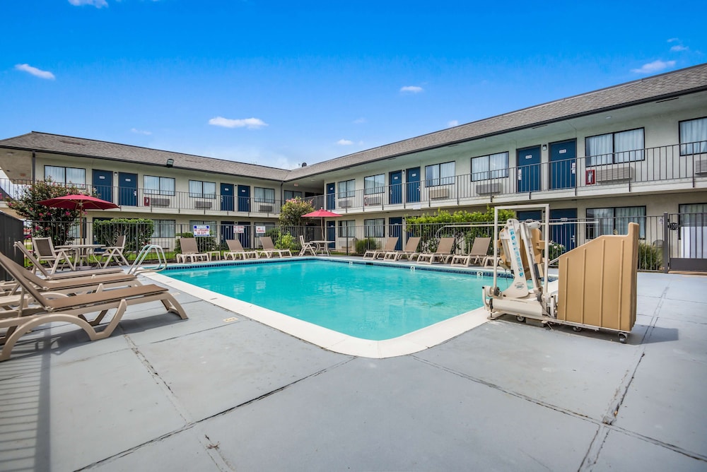 Motel6 College Station, TX - Bryan photo5