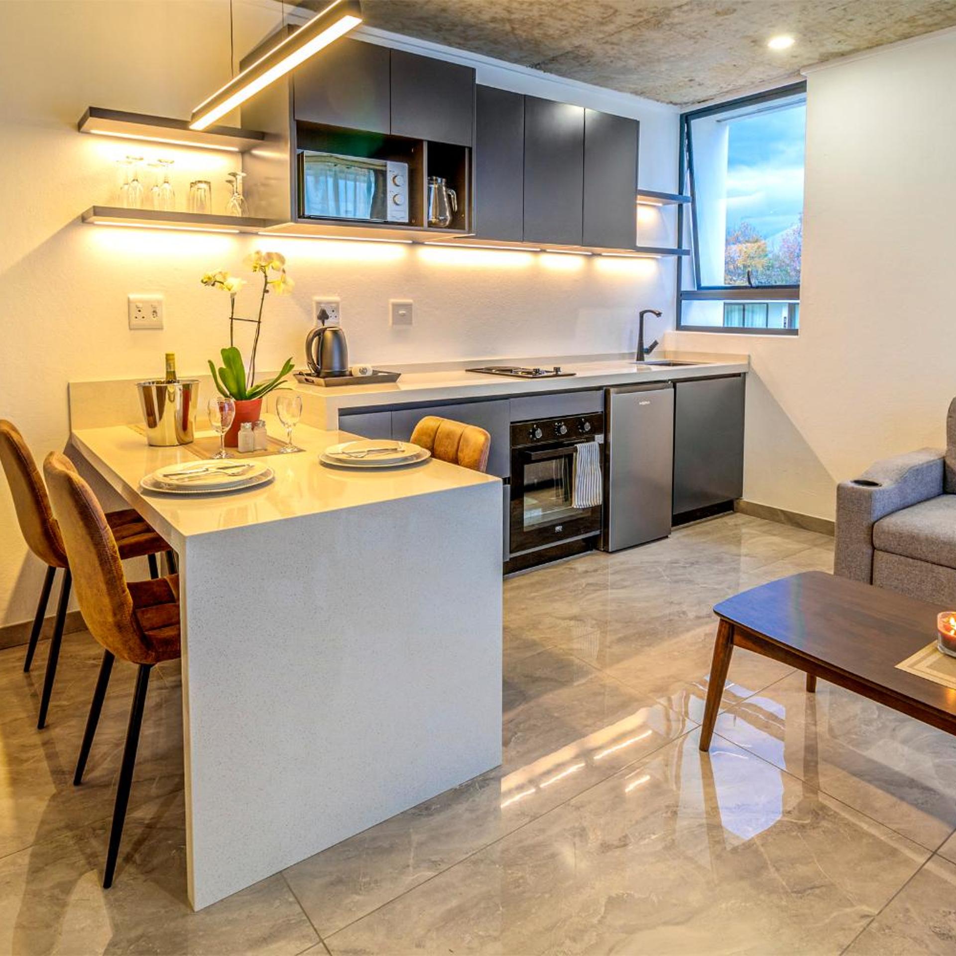 KRAVIT Premier Suites 24/29