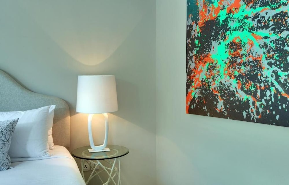 Room & Vespa 4 18/35