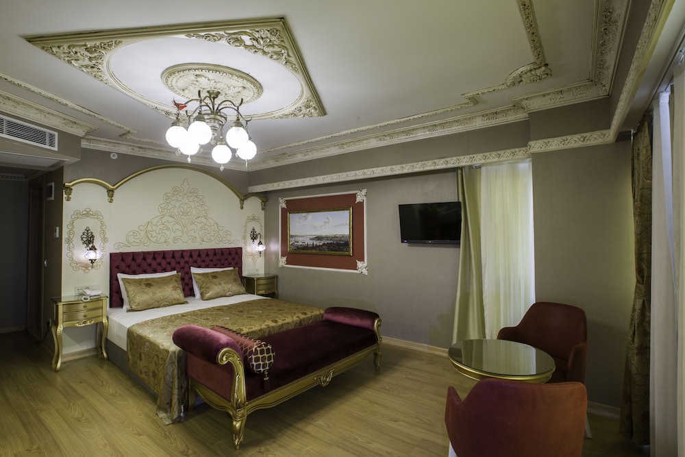 Phosphorion Hotel 7/46