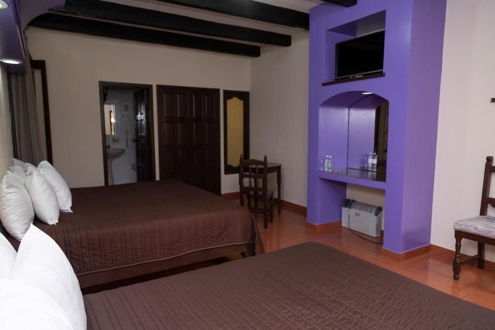 D Monica Hotel 13/45