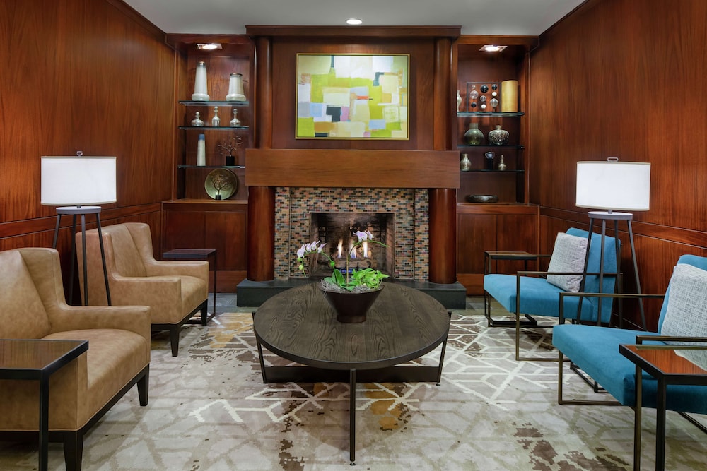 DoubleTree Suites by Hilton Charlotte SouthPark 30/60