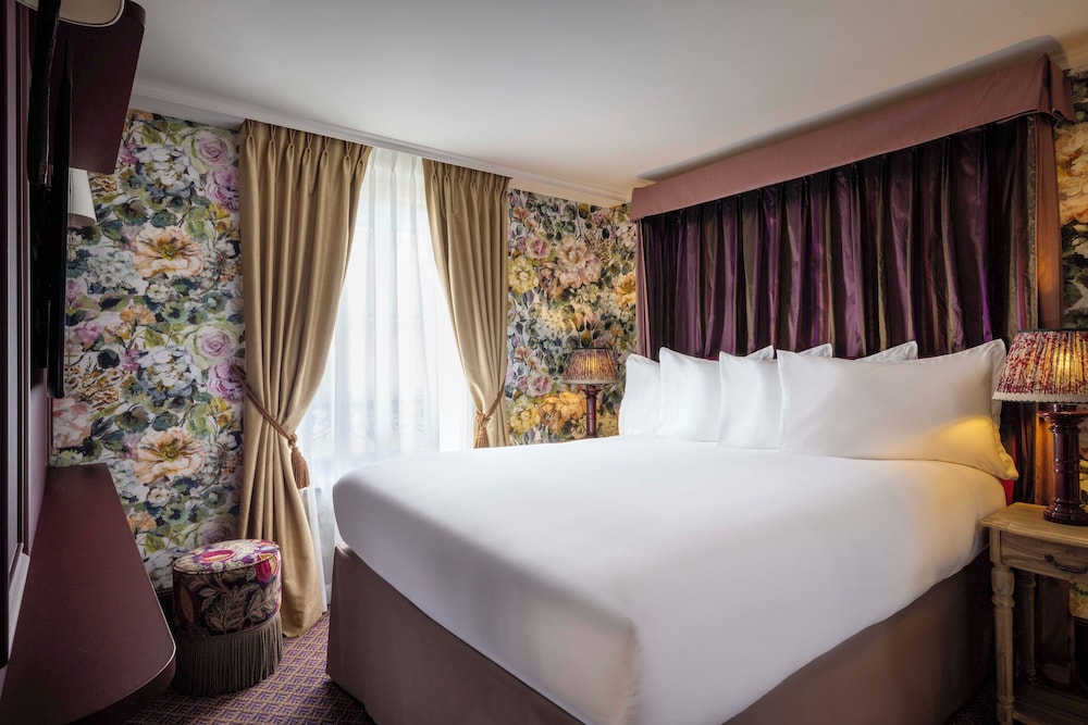 UNE AUTRE CHAMBRE 14/50