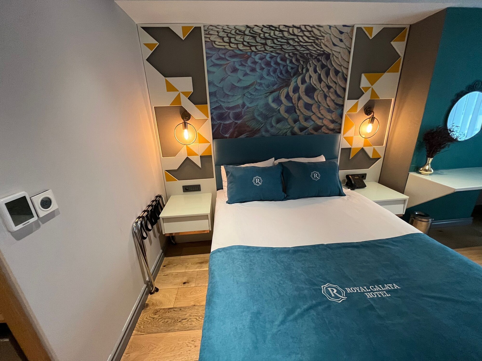 غرفة كومفورت رباعية بسريرين كوين، Royal Galata Hotel 10/10