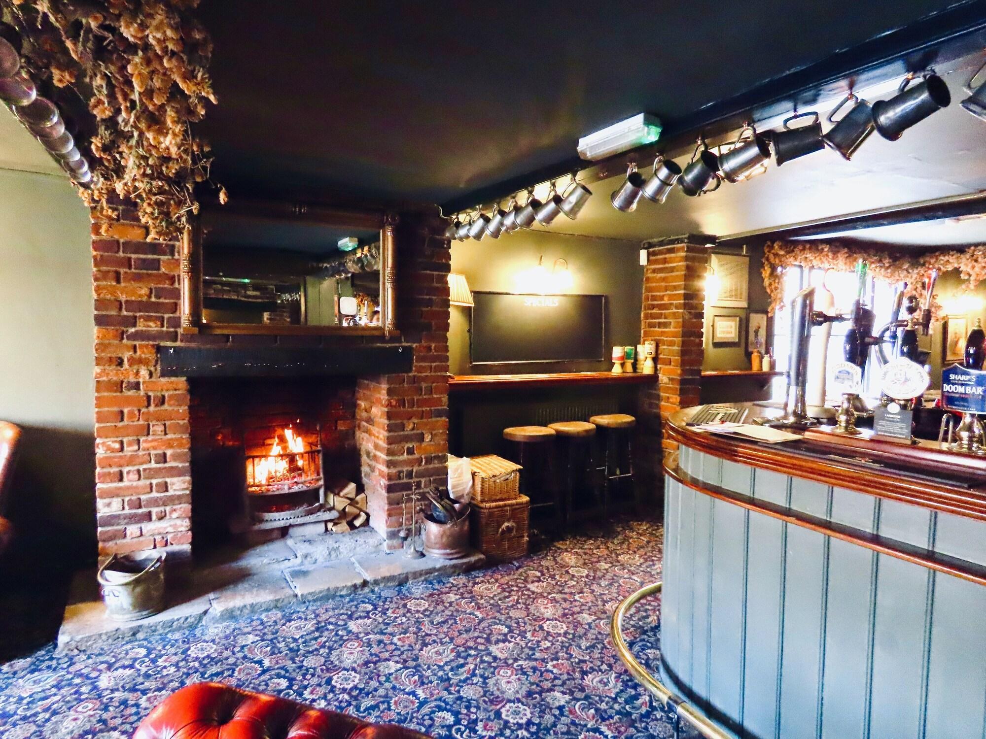 The Wheatsheaf Hotel 20/26