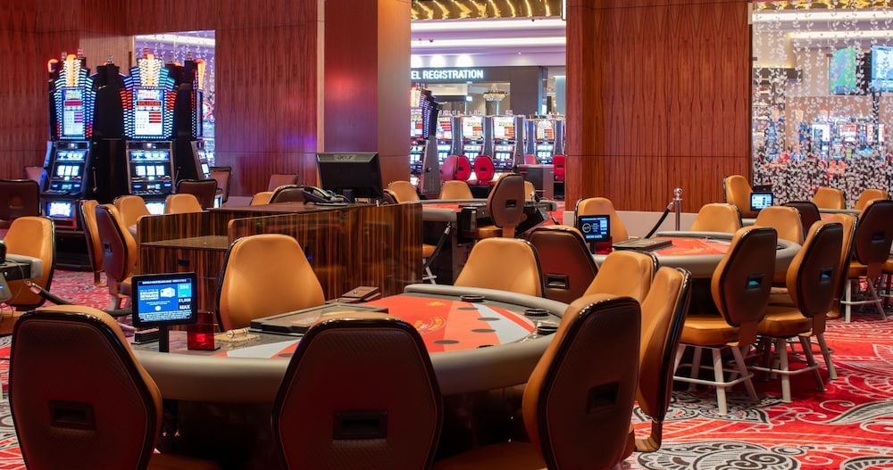 Southland Casino Hotel- Adult Only 43/46