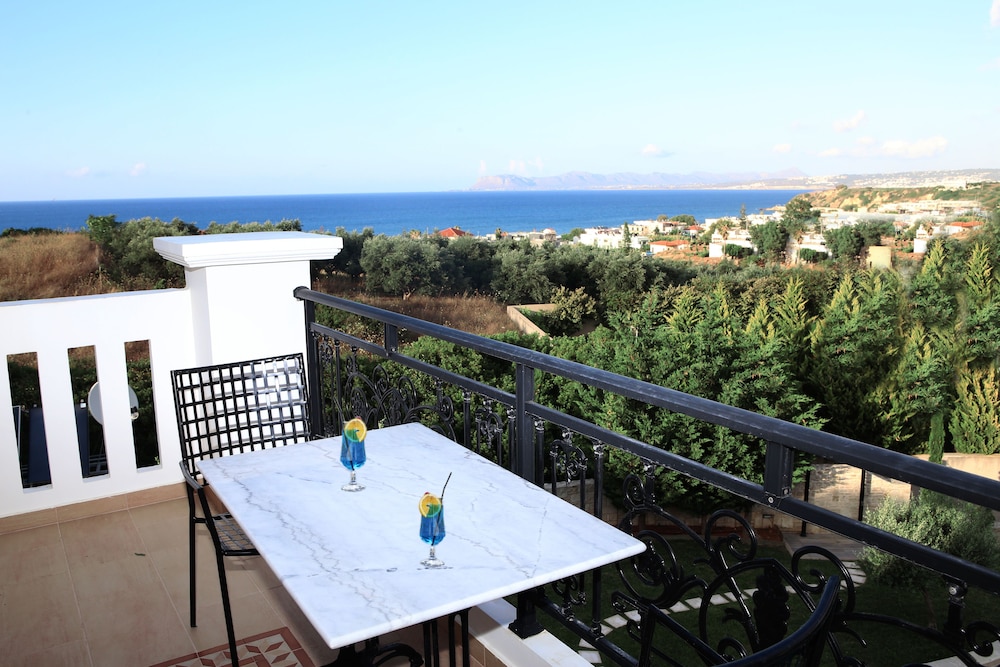 Casa Leone Suites 36/50