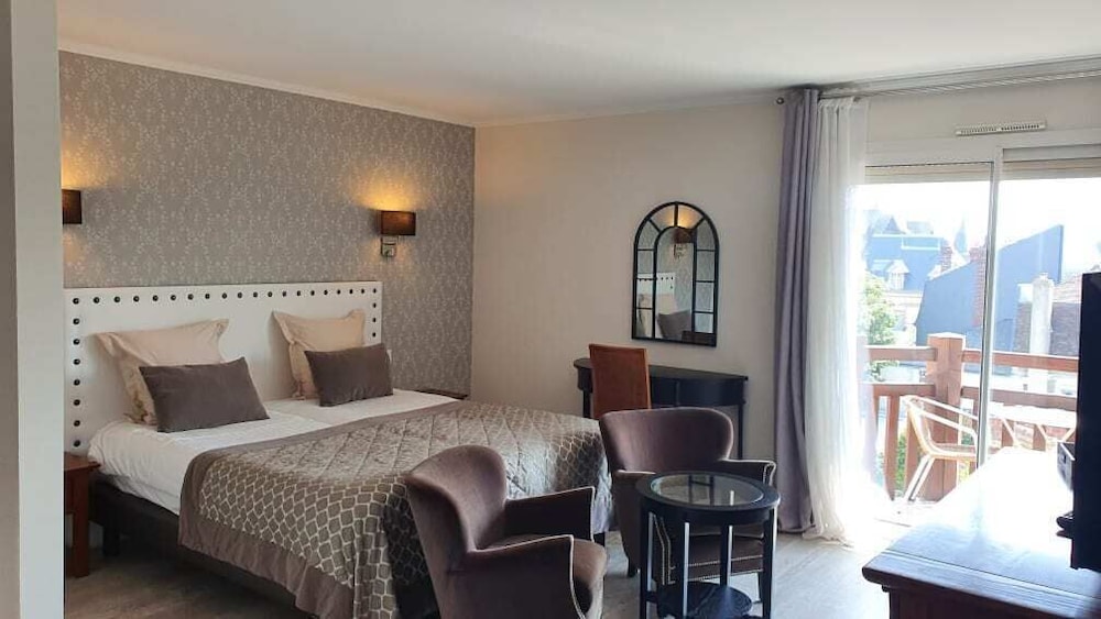 Hotel Le Trophee 29/76