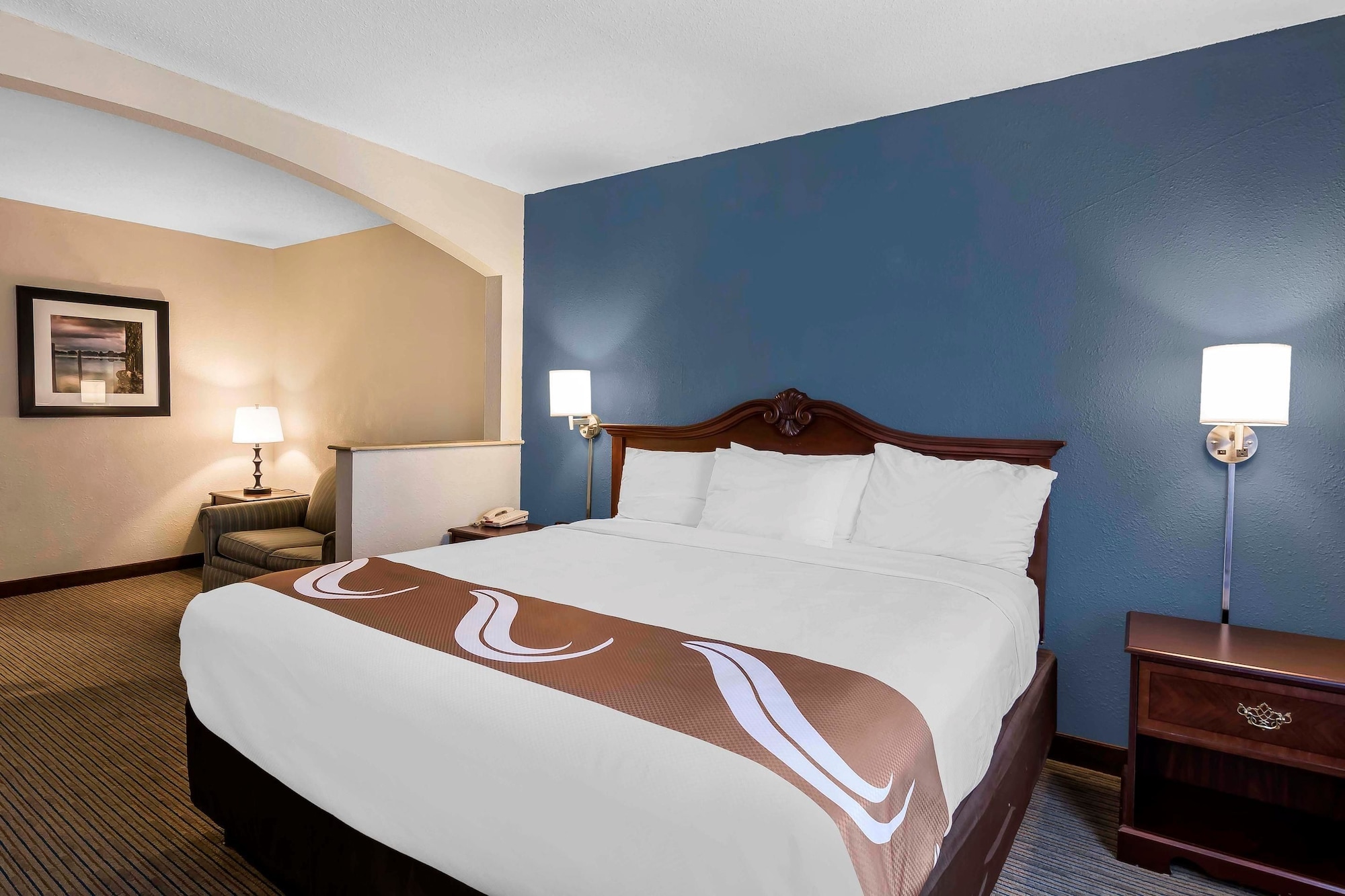 Suite, King Bed, Sofa
