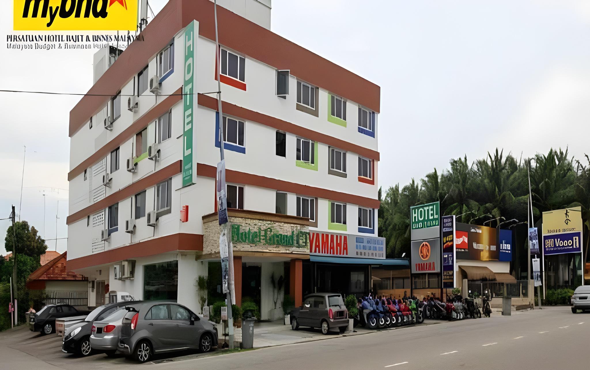 Grand Ct Hotel 32/34