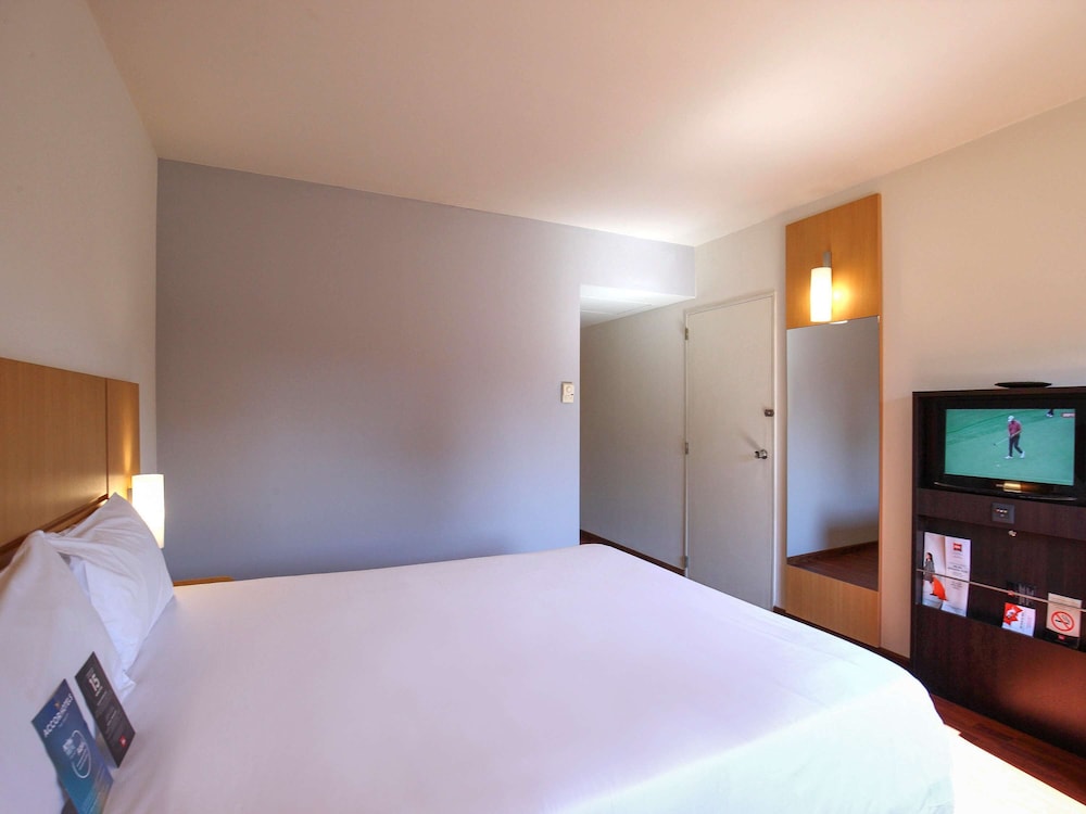 STANDARD, DOUBLE BED, WITH CHILD EXTRA BED