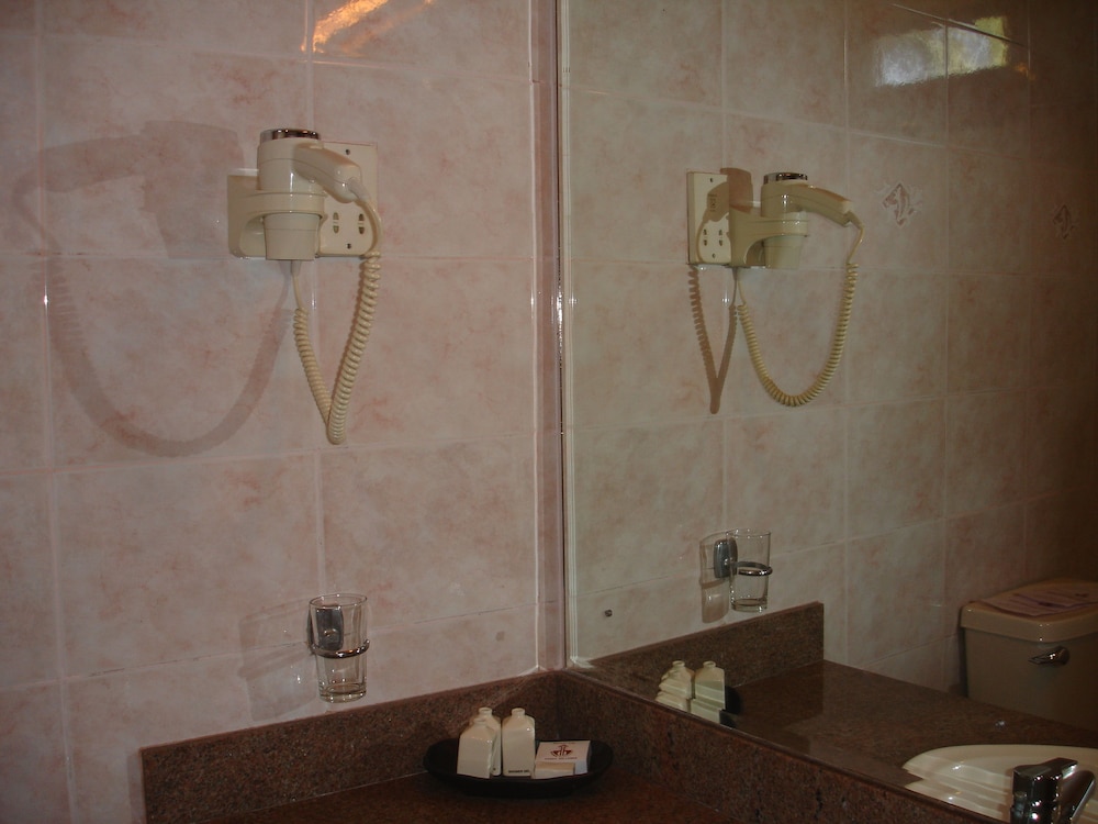 Devon Hotel 24/24