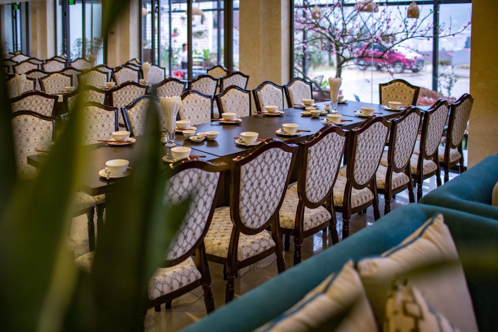 Freesia Hotel 60/72