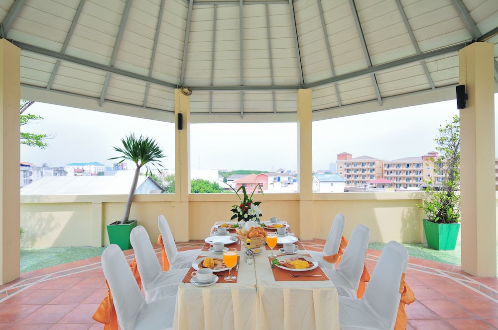 Gazebo Resort Pattaya 87/90