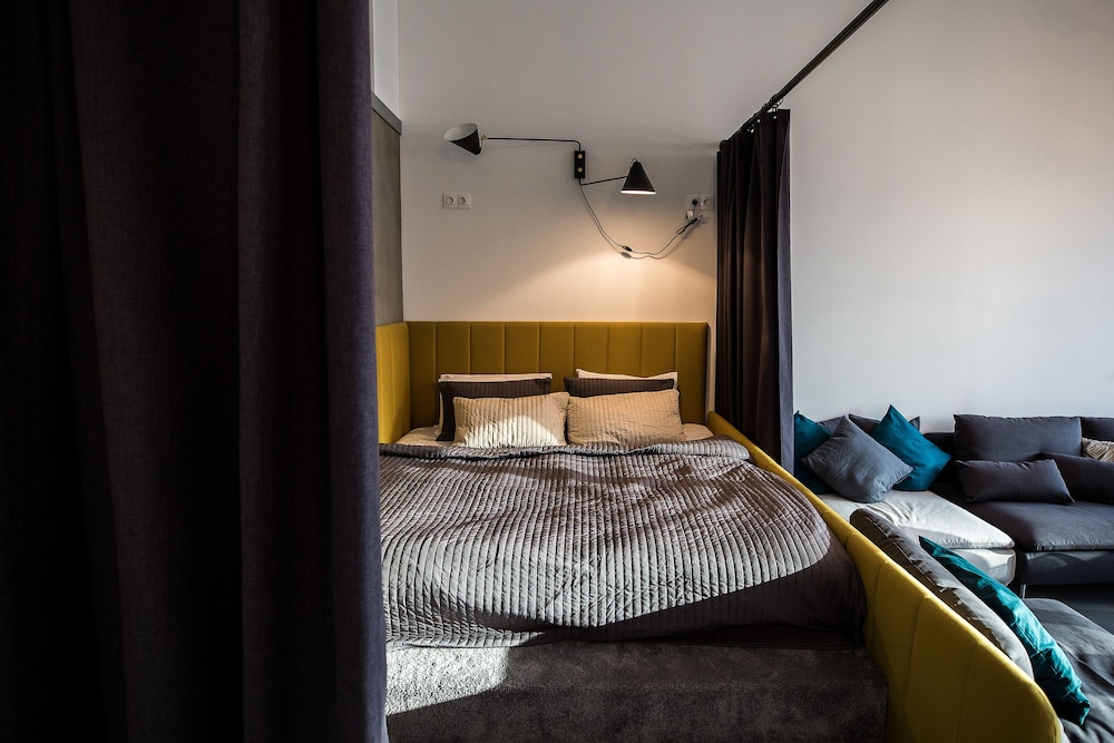 Loft Astoria 2/33