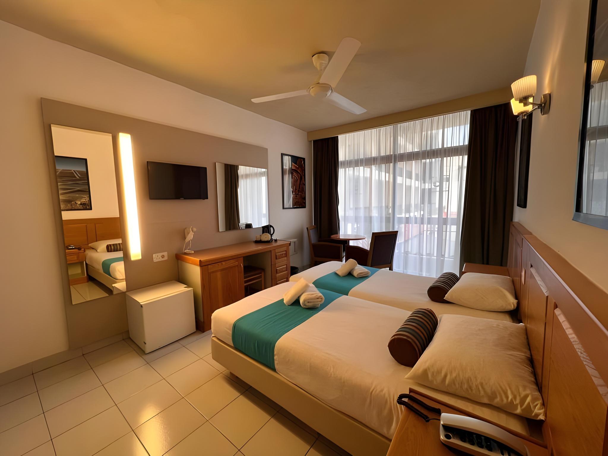 Room, Double or Twin Bed