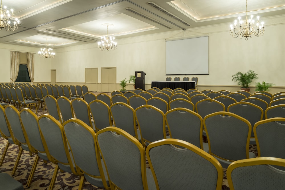 HS HOTSSON Hotel Tampico 46/55