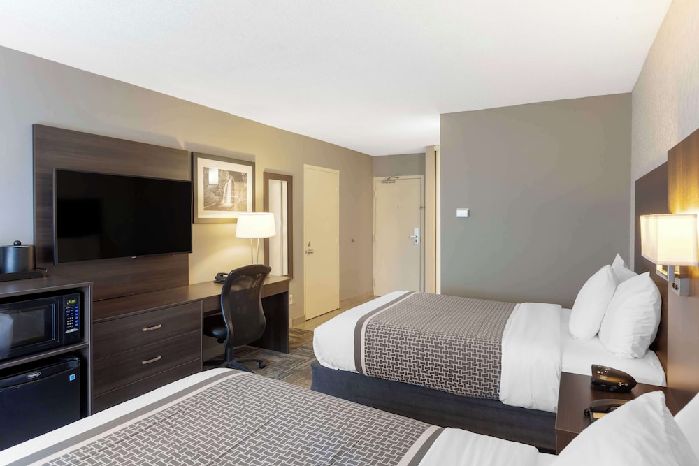 Standard, 2 Double Beds, Best Western Milton 2/5