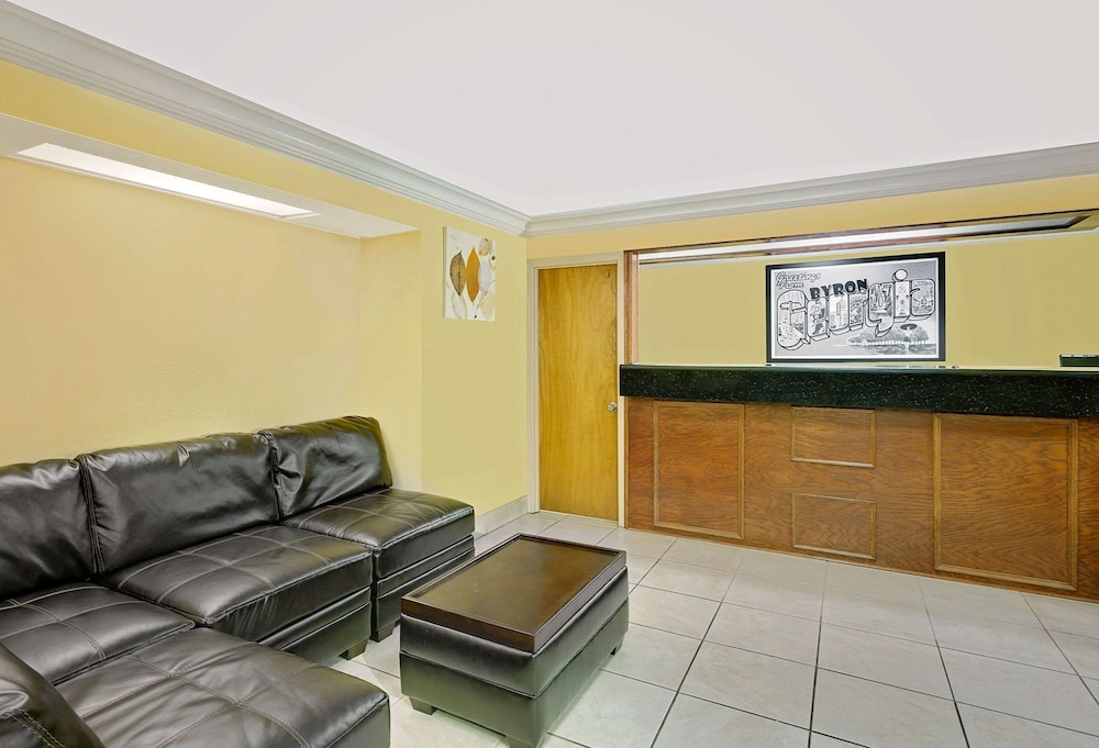 Super 8 by Wyndham Byron/South Macon 22/27