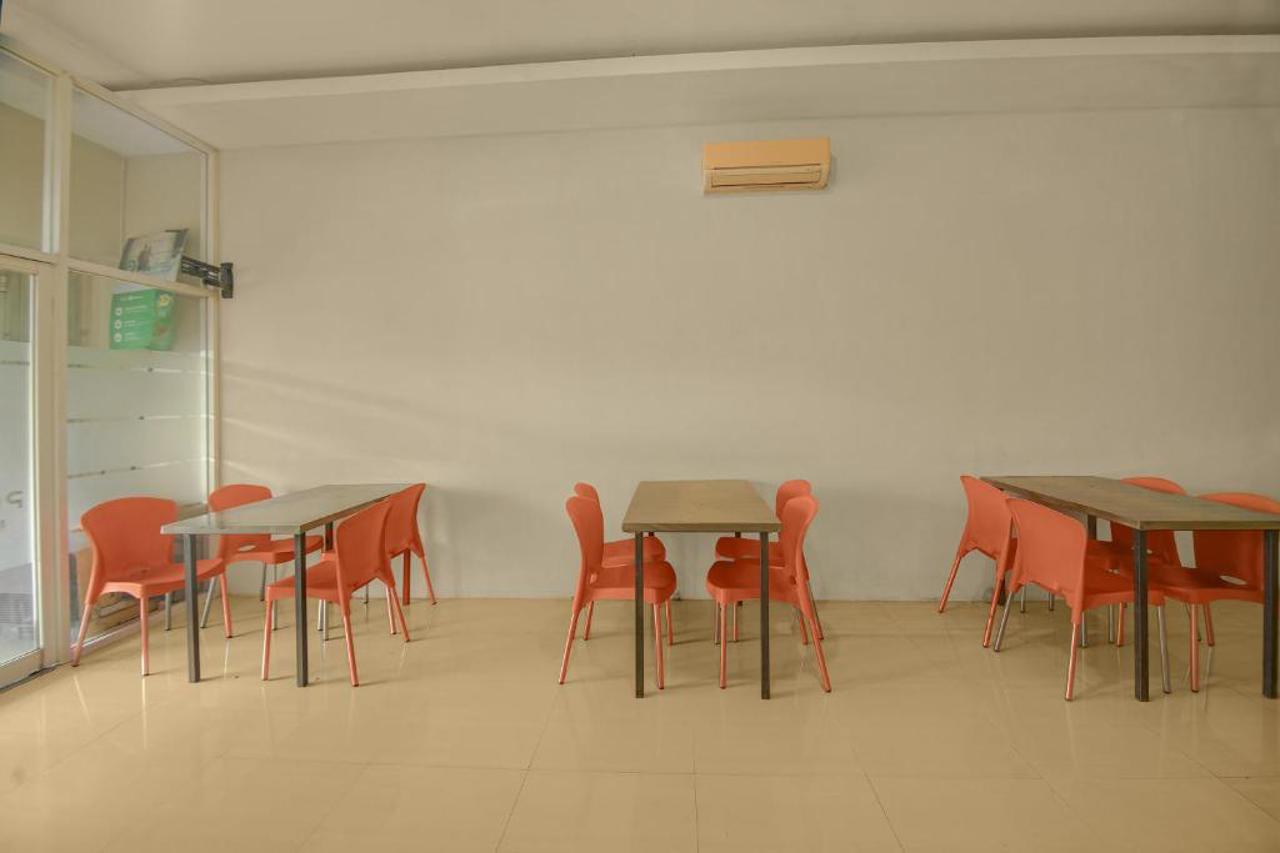 Hotel O near Pantai Losari formerly Point Inn 20/26