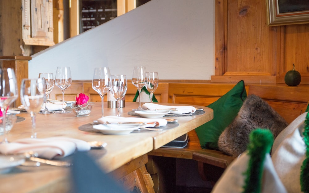 Hotel Restaurant Vinothek Lamm 60/69