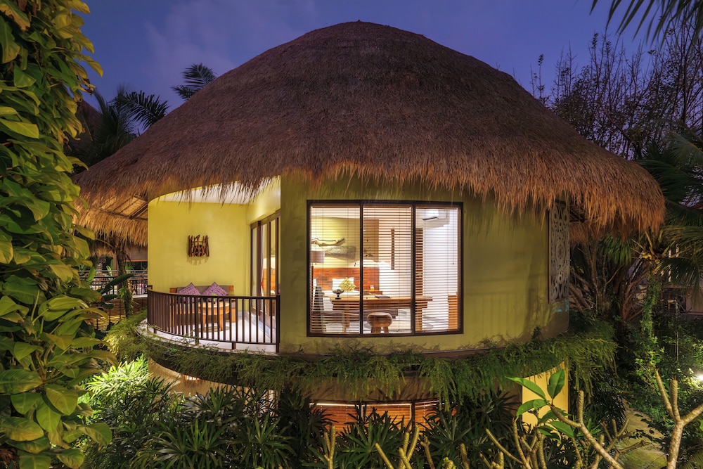 Honai Resort 3/50