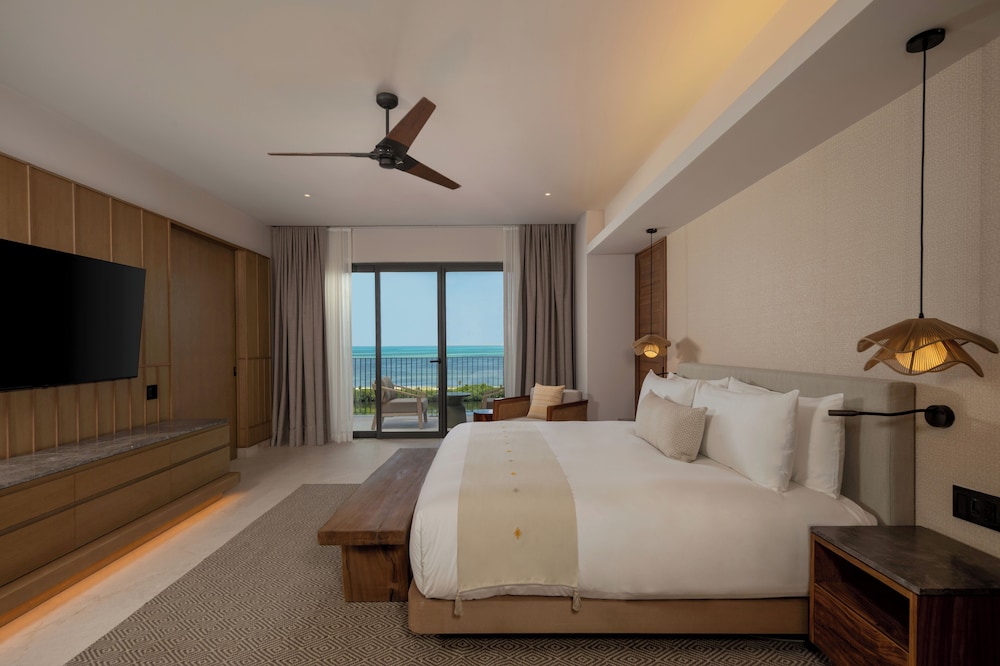 Grand Hyatt Cancun Beach Resort 12/50