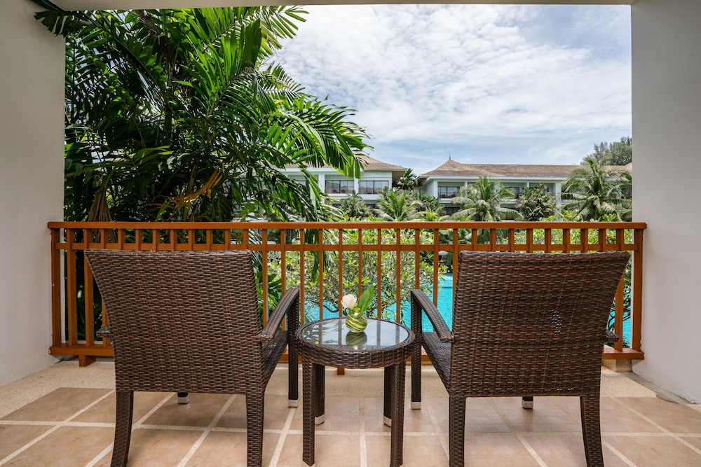 Naithonburi Beach Resort 29/43